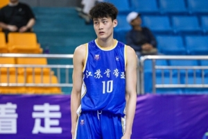 吴嘉浩正式签约西甲球队穆尔西亚 下赛季代表球队参加西甲U22联赛